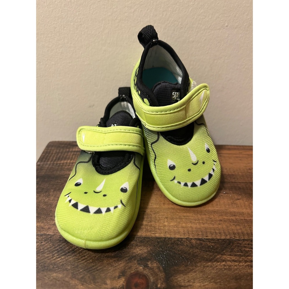 EUC Speedo Baby Sz Small 5-6 Green Dinosaur Water Shoes